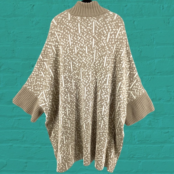 NEW MARLA WYNNE SWEATER CAPE SIZE 2X. - Picture 7 of 12